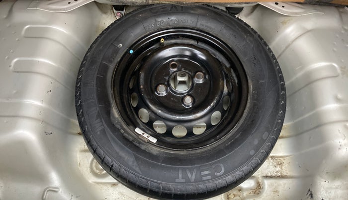 2019 Maruti Alto LXI, Petrol, Manual, 62,125 km, Dicky (Boot door) - Jack missing