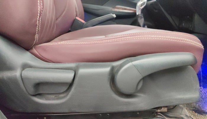 2017 Honda WR-V 1.5L I-DTEC S MT, Diesel, Manual, 88,809 km, Driver Side Adjustment Panel