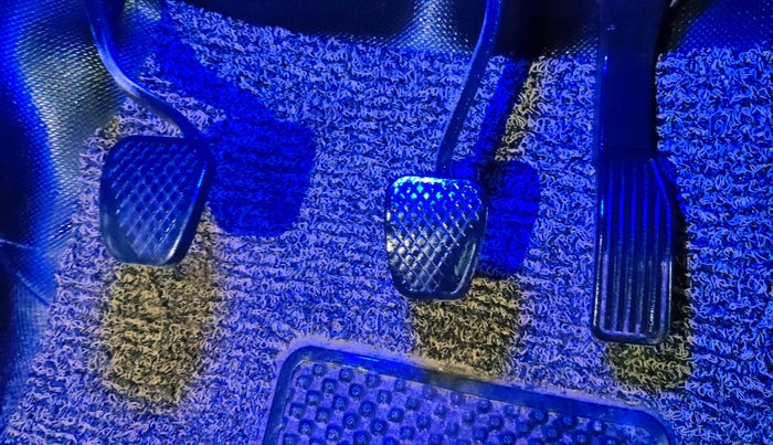 2017 Honda WR-V 1.5L I-DTEC S MT, Diesel, Manual, 88,809 km, Pedals