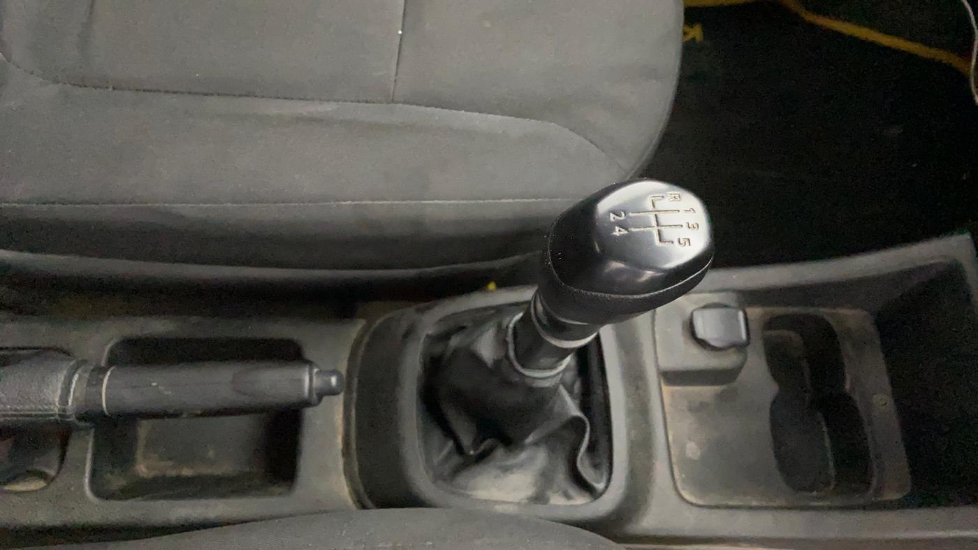 2018 Renault Kwid RXL, Petrol, Manual, 60,101 km, Gear Lever