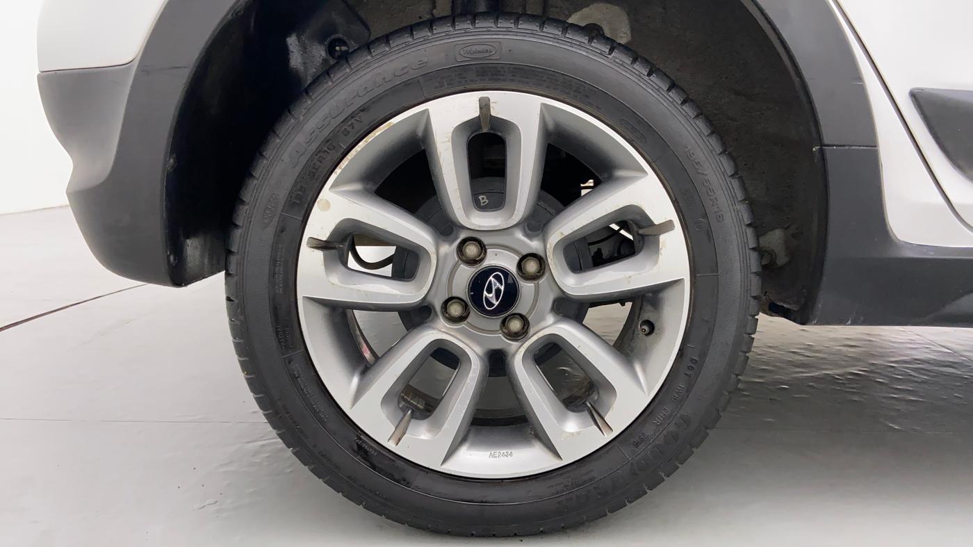2016 Hyundai i20 Active 1.2 S, Petrol, Manual, 18,712 km, Right Rear Wheel
