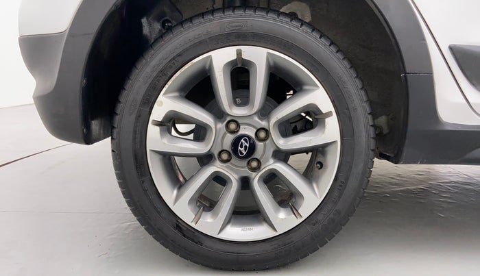 2016 Hyundai i20 Active 1.2 S, Petrol, Manual, 18,712 km, Right Rear Wheel