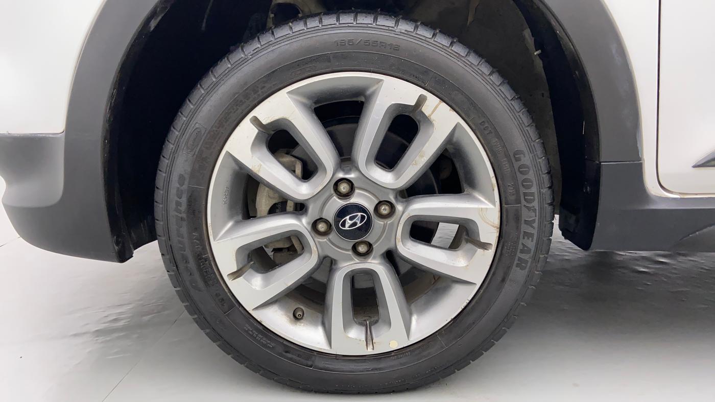 2016 Hyundai i20 Active 1.2 S, Petrol, Manual, 18,712 km, Left Front Wheel
