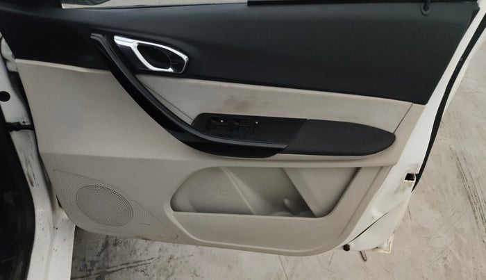 2022 Tata TIGOR XZ PLUS CNG, CNG, Manual, 56,307 km, Driver Side Door Panels Control