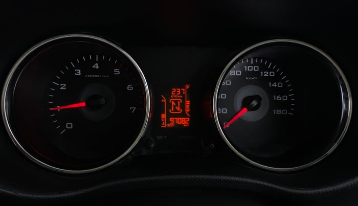 2018 Mahindra TUV300 T10, Diesel, Manual, 97,077 km, Odometer Image