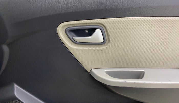 2016 Maruti Alto K10 VXI, Petrol, Manual, 79,743 km, Driver Side Door Panels Control