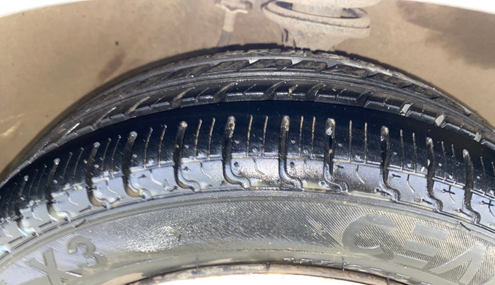 2016 Maruti Alto K10 VXI, Petrol, Manual, 79,743 km, Right Front Tyre Tread