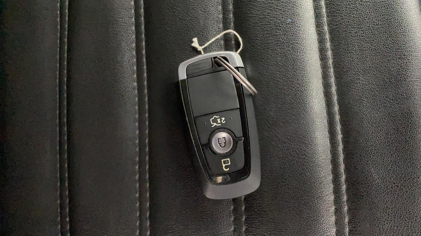 2019 Ford New Figo TITANIUM 1.2 PETROL MT, Petrol, Manual, 59,465 km, Key Close Up