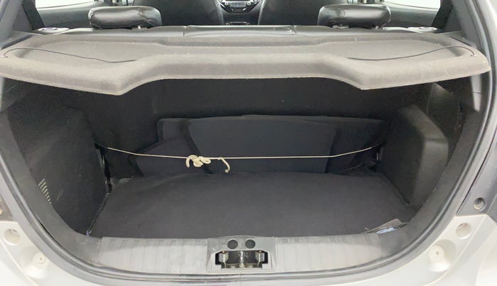 2019 Ford New Figo TITANIUM 1.2 PETROL MT, Petrol, Manual, 59,465 km, Boot Inside