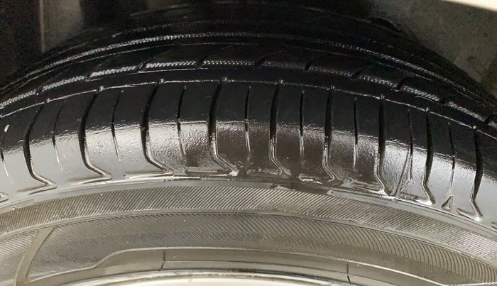 2019 Ford New Figo TITANIUM 1.2 PETROL MT, Petrol, Manual, 59,465 km, Right Rear Tyre Tread