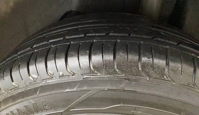 2019 Ford New Figo TITANIUM 1.2 PETROL MT, Petrol, Manual, 59,465 km, Left Rear Tyre Tread