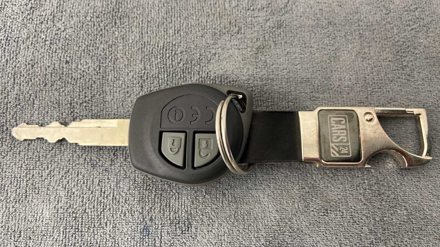 2022 Maruti Dzire VXI AMT, Petrol, Automatic, 60 km, Key Close Up