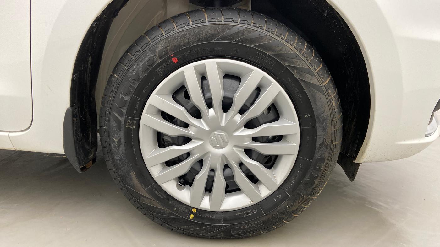 2022 Maruti Dzire VXI AMT, Petrol, Automatic, 60 km, Right Front Wheel