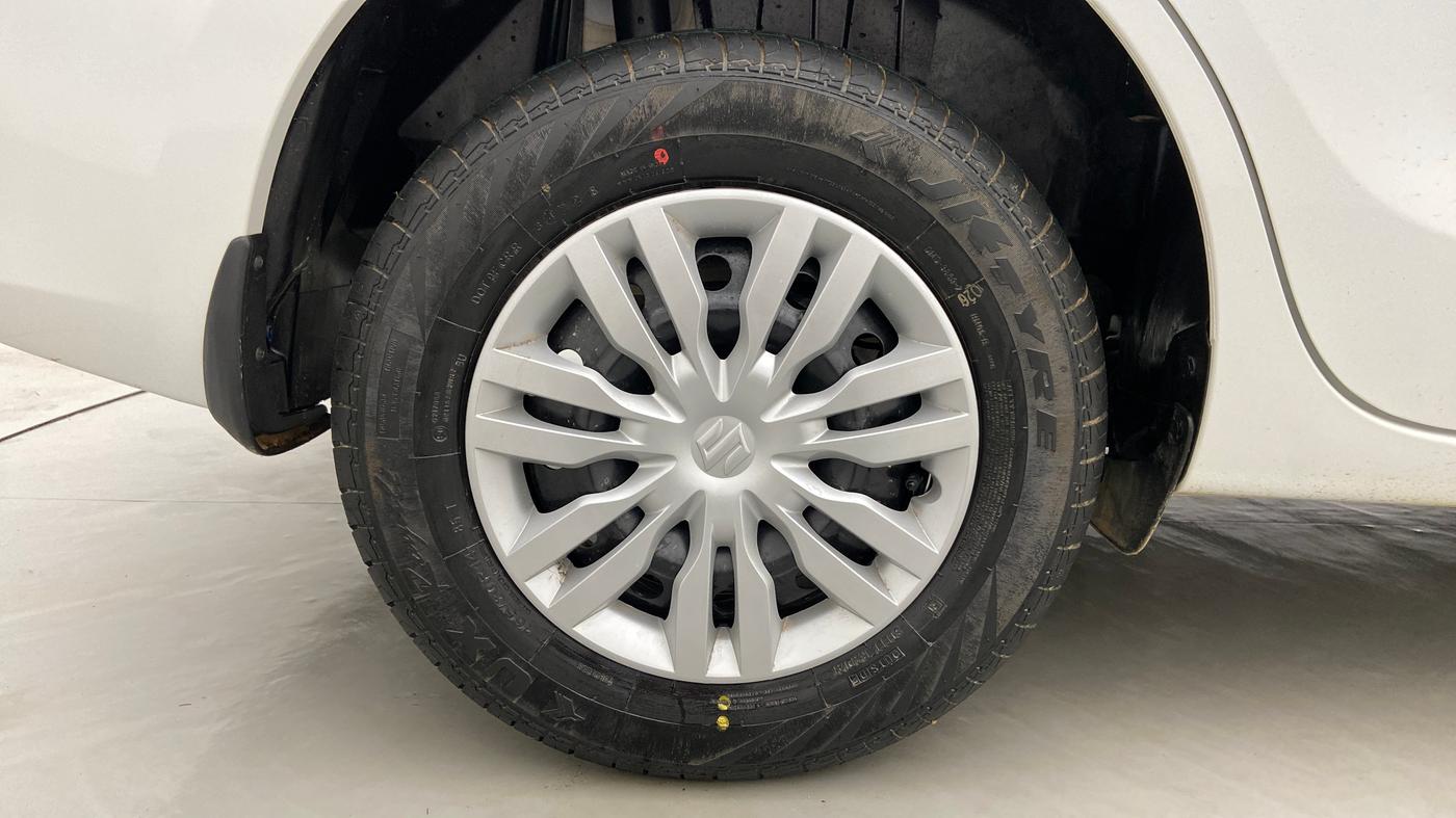 2022 Maruti Dzire VXI AMT, Petrol, Automatic, 60 km, Right Rear Wheel