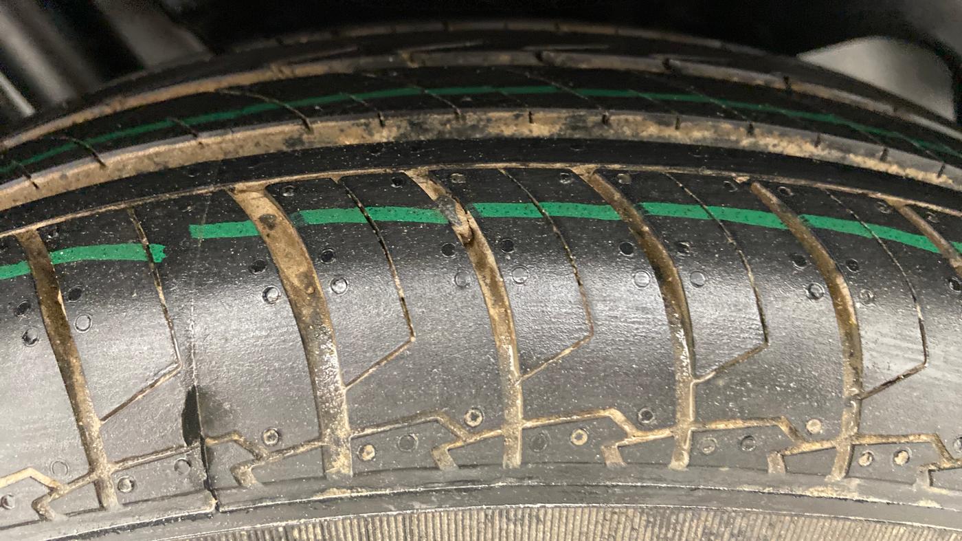 2022 Maruti Dzire VXI AMT, Petrol, Automatic, 60 km, Right Rear Tyre Tread