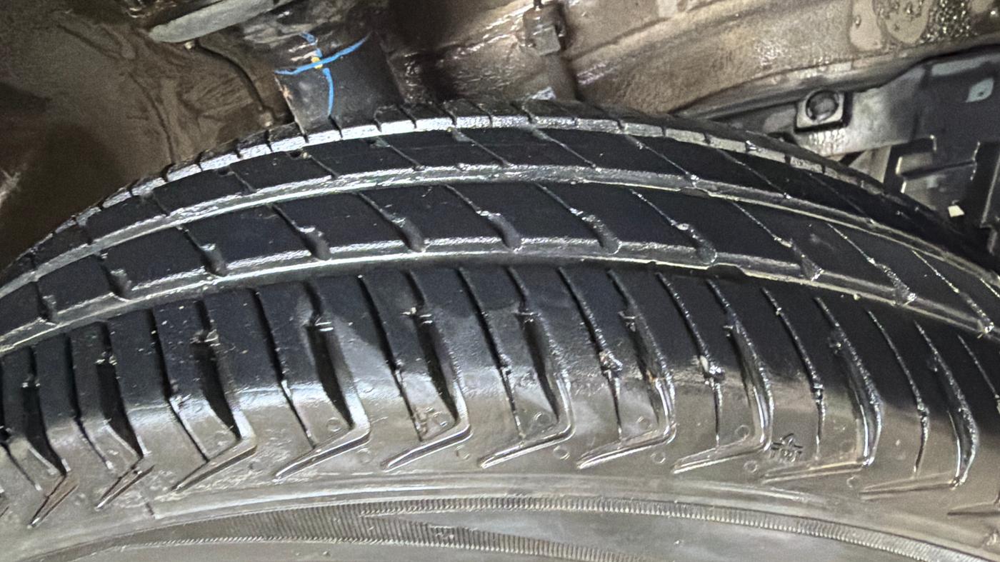 2024 Maruti Alto K10 LXI, Petrol, Manual, 25,924 km, Right Front Tyre Tread