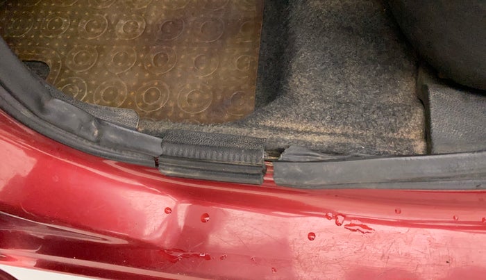 2016 Renault Kwid RXT 1.0 (O), Petrol, Manual, 42,460 km, Rear left door - Beading has minor damage