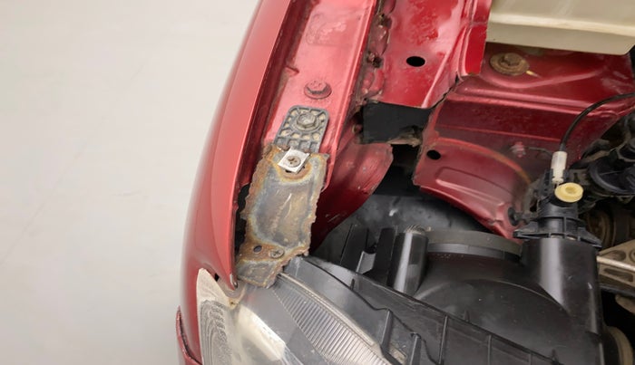 2016 Renault Kwid RXT 1.0 (O), Petrol, Manual, 42,460 km, Right headlight - Clamp has minor damage