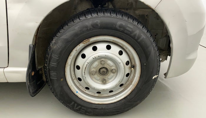 2012 Maruti A Star LXI, CNG, Manual, 80,256 km, Right Front Wheel