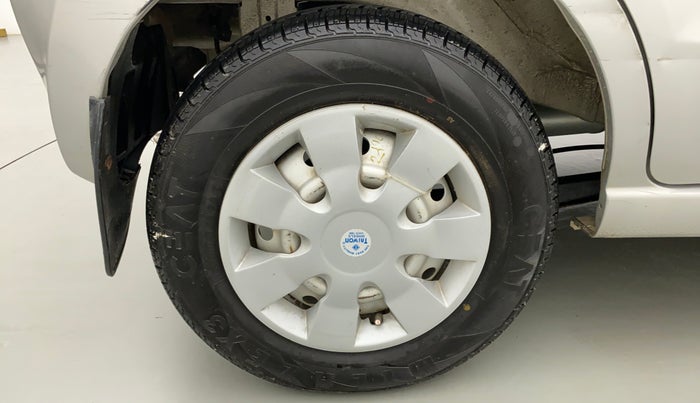 2012 Maruti A Star LXI, CNG, Manual, 80,256 km, Right Rear Wheel