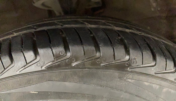 2010 Hyundai i10 ERA 1.1, Petrol, Manual, 61,063 km, Left Front Tyre Tread