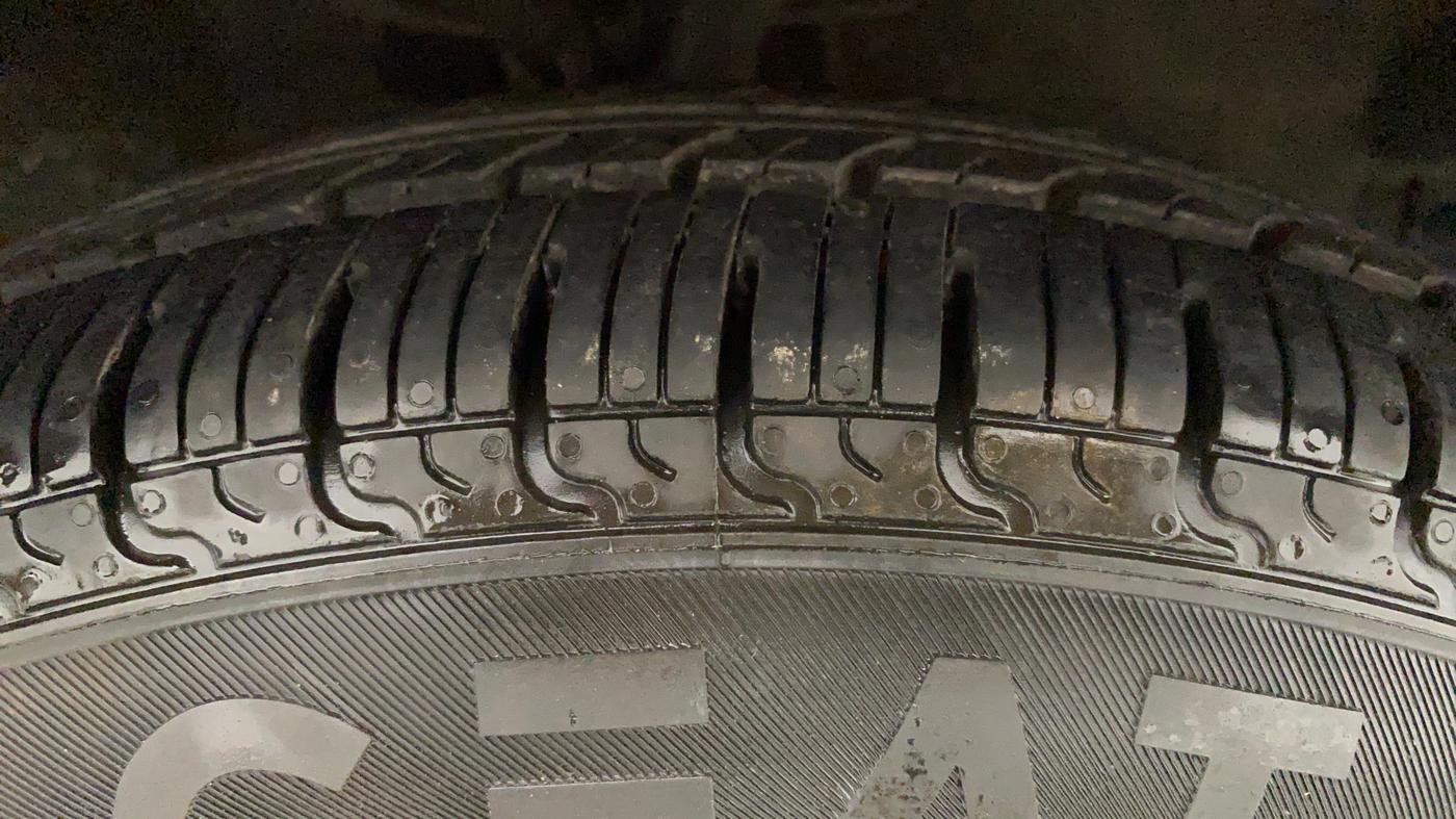 2010 Hyundai i10 ERA 1.1, Petrol, Manual, 61,063 km, Right Front Tyre Tread