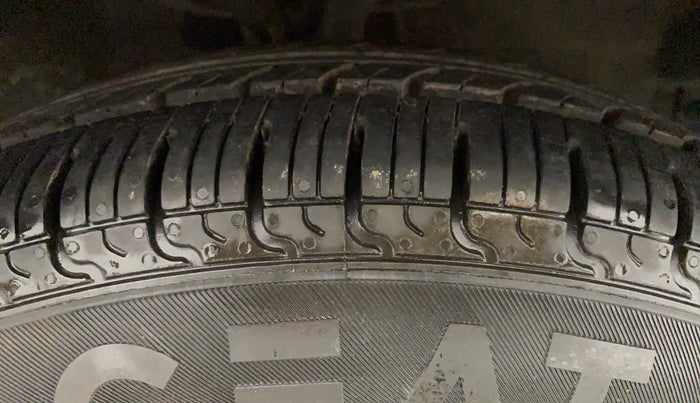 2010 Hyundai i10 ERA 1.1, Petrol, Manual, 61,063 km, Right Front Tyre Tread