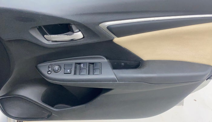 2016 Honda Jazz 1.2L I-VTEC V AT, Petrol, Automatic, 89,309 km, Driver Side Door Panels Control