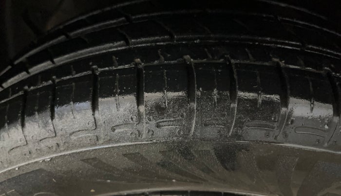 2014 Hyundai Xcent S 1.2, Petrol, Manual, 39,188 km, Left Front Tyre Tread