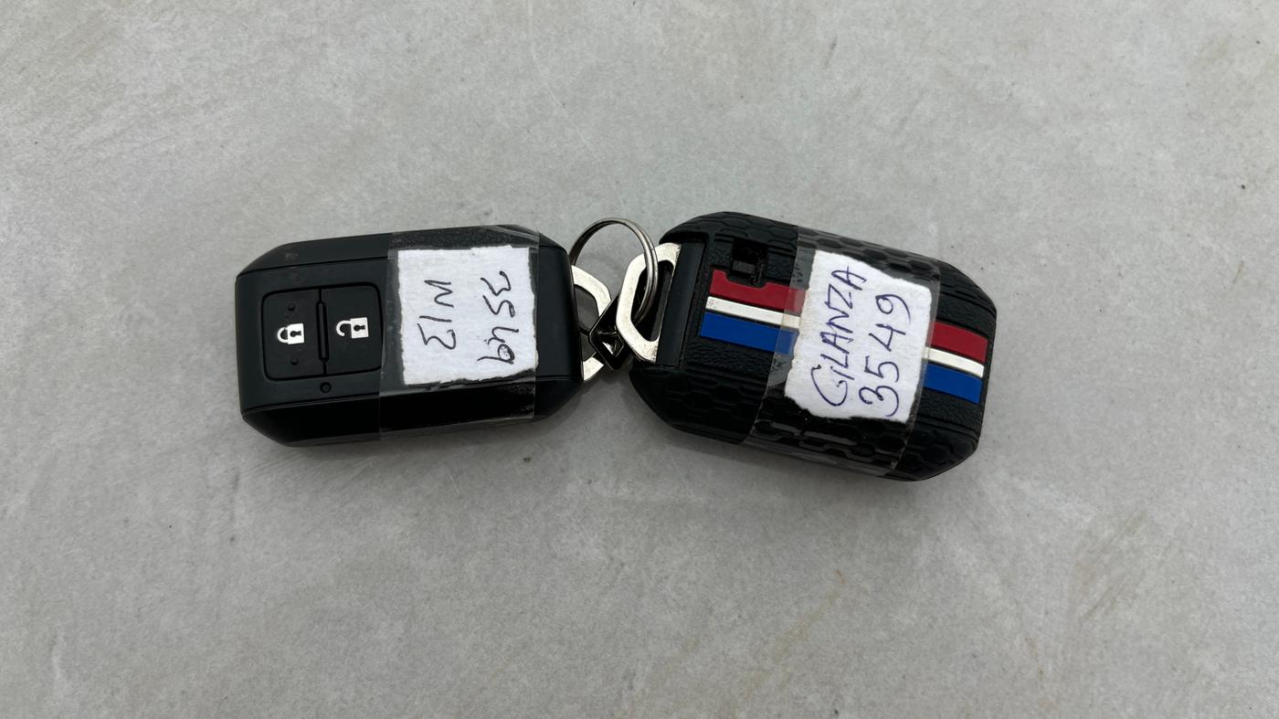 2024 Toyota Glanza V AMT, Petrol, Automatic, 12,775 km, Key Close Up