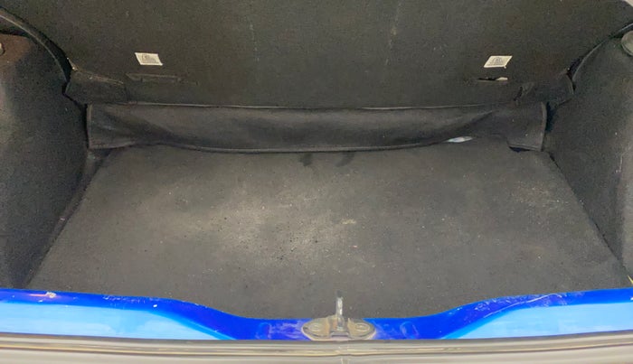 2023 Tata PUNCH CREATIVE AMT 1.2 RTN DUAL TONE, Petrol, Automatic, 24,114 km, Boot Inside