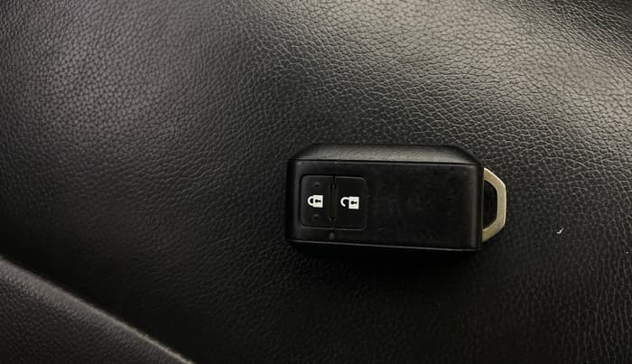 2021 Maruti XL6 ALPHA AT, Petrol, Automatic, 1,16,186 km, Key Close Up
