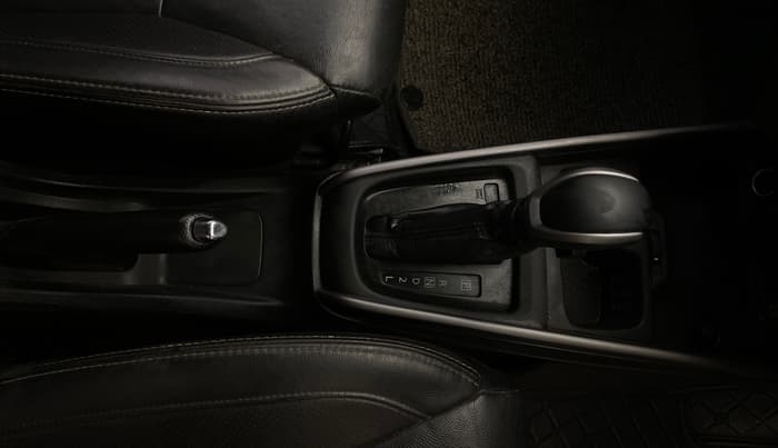 2021 Maruti XL6 ALPHA AT, Petrol, Automatic, 1,16,186 km, Gear Lever