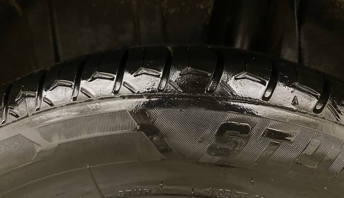 2021 Maruti XL6 ALPHA AT, Petrol, Automatic, 1,16,186 km, Left Rear Tyre Tread