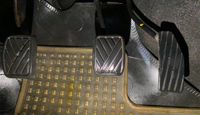 2016 Maruti Wagon R 1.0 VXI, Petrol, Manual, 70,951 km, Pedals