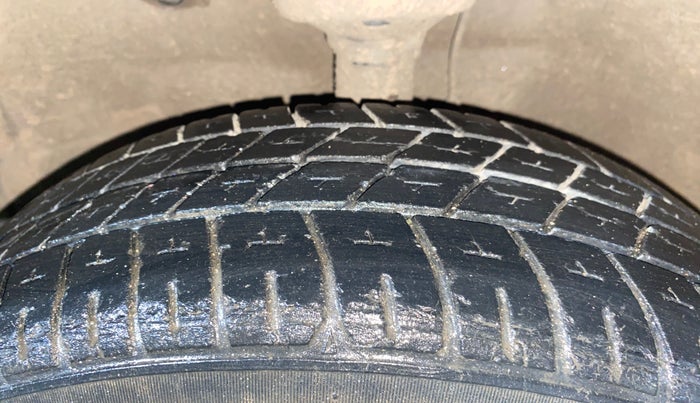 2016 Maruti Wagon R 1.0 VXI, Petrol, Manual, 70,951 km, Left Front Tyre Tread
