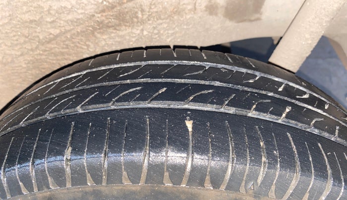 2016 Maruti Wagon R 1.0 VXI, Petrol, Manual, 70,951 km, Left Rear Tyre Tread