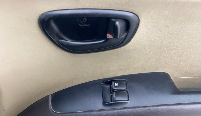 2012 Hyundai i10 ERA 1.1, Petrol, Manual, 67,395 km, Driver Side Door Panels Control