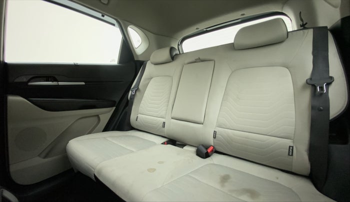 2021 KIA SONET HTX 1.0 IMT, Petrol, Manual, 18,962 km, Right Side Rear Door Cabin