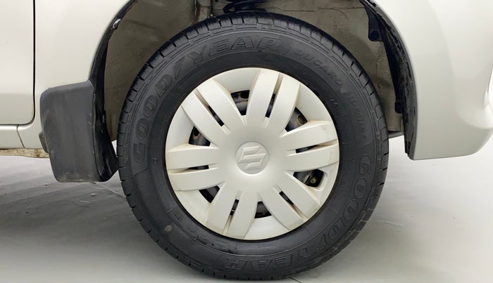 2016 Maruti Alto 800 LXI, Petrol, Manual, 3,800 km, Right Front Wheel
