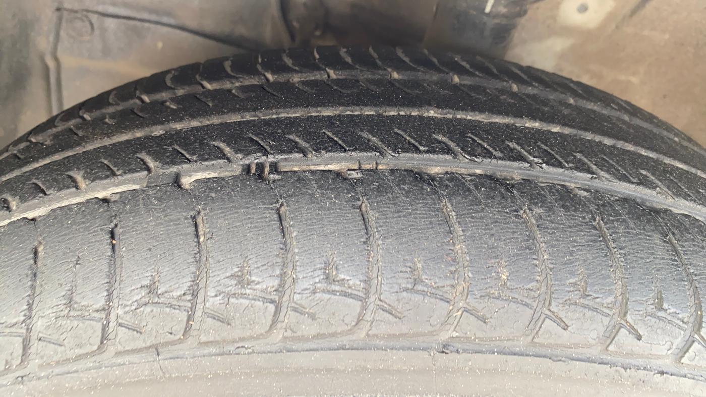 2020 Maruti New Wagon-R VXI 1.2 AMT, Petrol, Automatic, 28,499 km, Left Front Tyre Tread