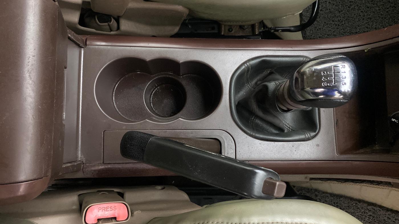 2014 Mahindra XUV500 W4, Diesel, Manual, 97,259 km, Gear Lever