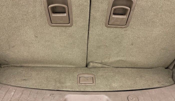 2014 Mahindra XUV500 W4, Diesel, Manual, 97,189 km, Boot Inside