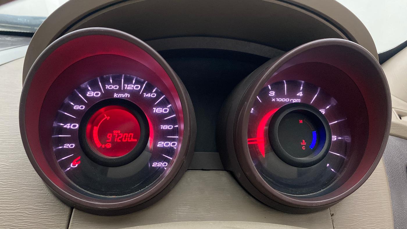 2014 Mahindra XUV500 W4, Diesel, Manual, 97,259 km, Odometer Image