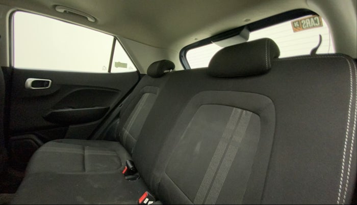 2019 Hyundai VENUE SX 1.0 TURBO, Petrol, Manual, 22,171 km, Right Side Rear Door Cabin