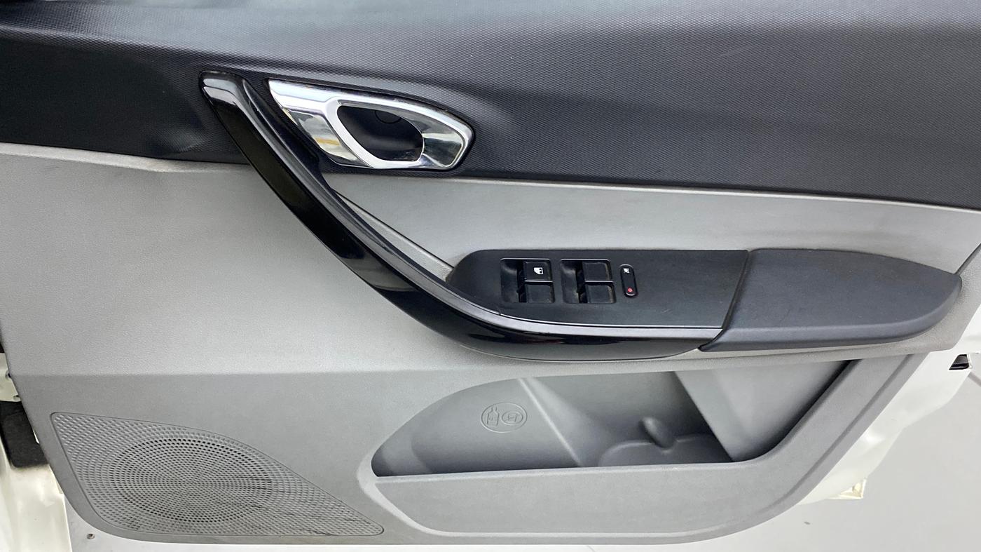 2020 Tata Tiago XZ PLUS PETROL, Petrol, Manual, 46,823 km, Driver Side Door Panels Control