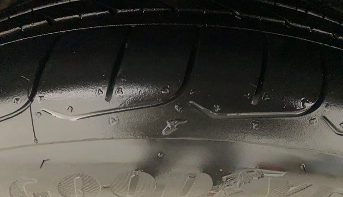 2020 MG HECTOR SHARP 1.5 DCT PETROL, Petrol, Automatic, 46,912 km, Right Front Tyre Tread