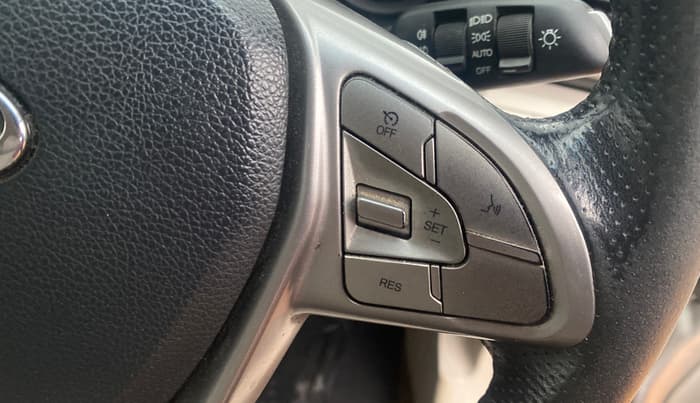 2019 Mahindra XUV300 W8 (O) 1.5 DIESEL, Diesel, Manual, 74,003 km, Adaptive Cruise Control