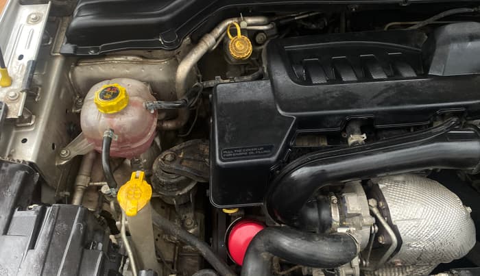 2019 Mahindra XUV300 W8 (O) 1.5 DIESEL, Diesel, Manual, 74,003 km, Engine View - Right