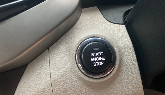 2019 Mahindra XUV300 W8 (O) 1.5 DIESEL, Diesel, Manual, 74,003 km, Keyless Start/ Stop Button